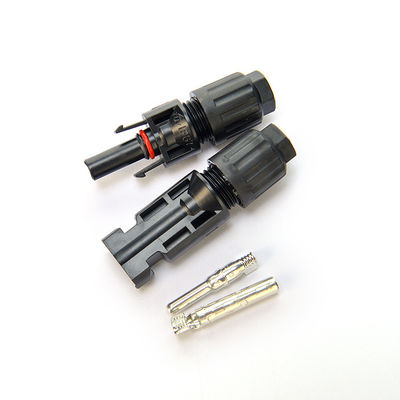 1x4mm2 XLPO XLPE Φωτοβολταϊκά καλώδια ηλεκτρικής ενέργειας Καλώδια επέκτασης με κονσερβοποιημένο χαλκό και συνδετήρα PV004 TUV Εγκριθείσα προστασία από τις ακτινοβολίες UV