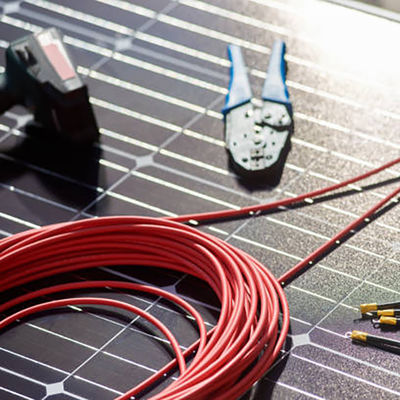 1x4mm2 Κουπέρ XLPO XLPE ΦΒ καλώδιο Y διαχωριστικό 1 Μεταφορά 2 με PV004 συνδετήρα Θέρμανση UV Res Jacket TUV Εγκρίθηκε