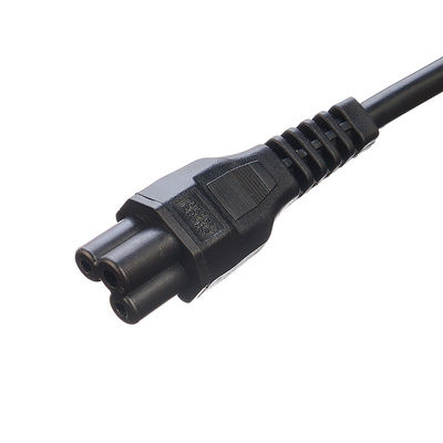 Εμπορικός 3 Pin 16A Plug C5 Clover Connector Μαύρο Ιταλία Στερεό Cord Διεύρυνσης Leads IMQ Power Cord H05vv-f 3g 0.75mm2
